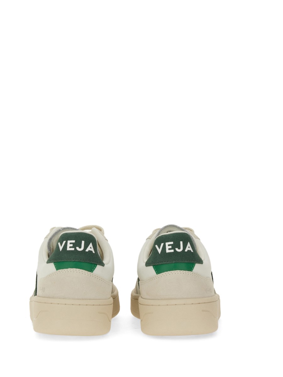 VEJA SNEAKER V-12 IN PELLE