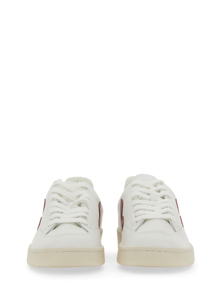 VEJA SNEAKER V-12 IN PELLE