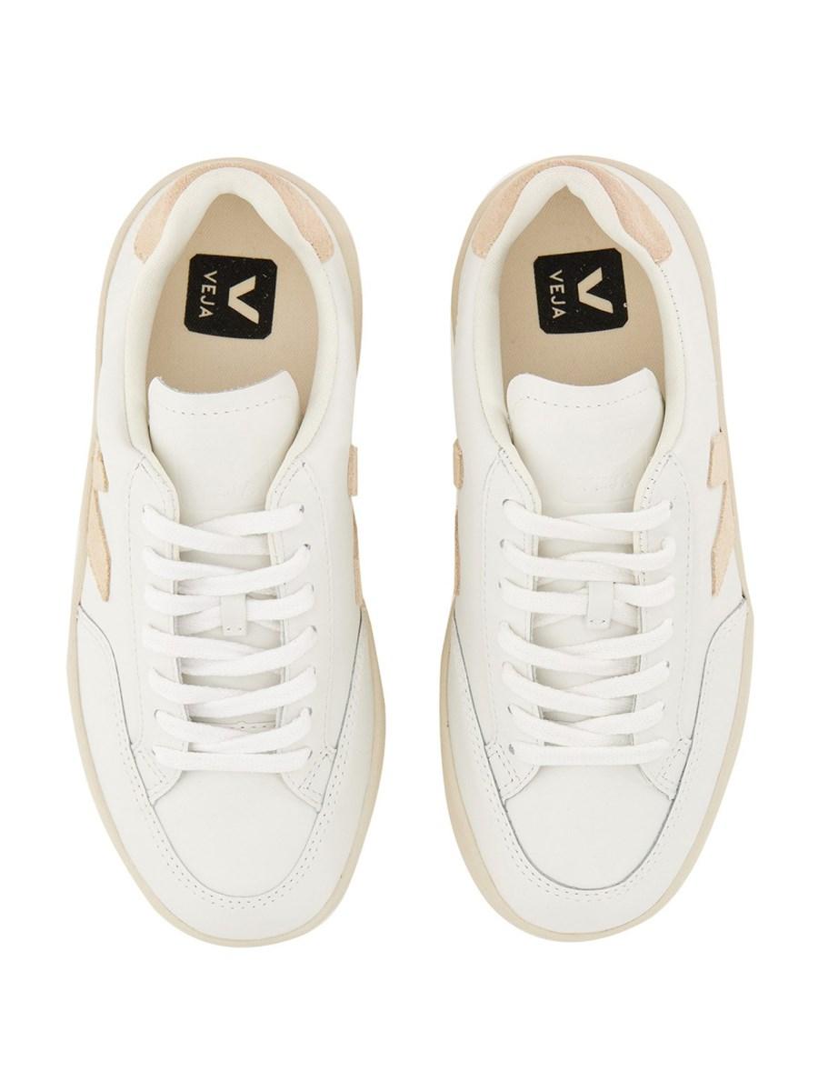 VEJA SNEAKER V-12 IN PELLE