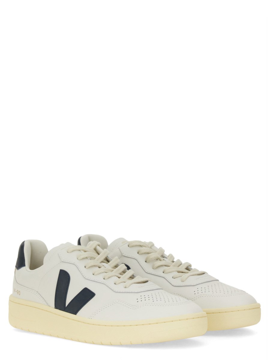 VEJA SNEAKER V-90 IN PELLE