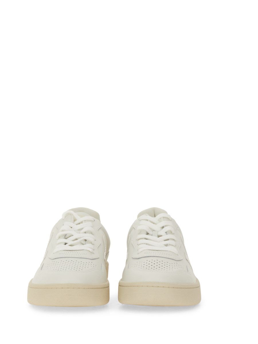 VEJA SNEAKER V-90 IN PELLE