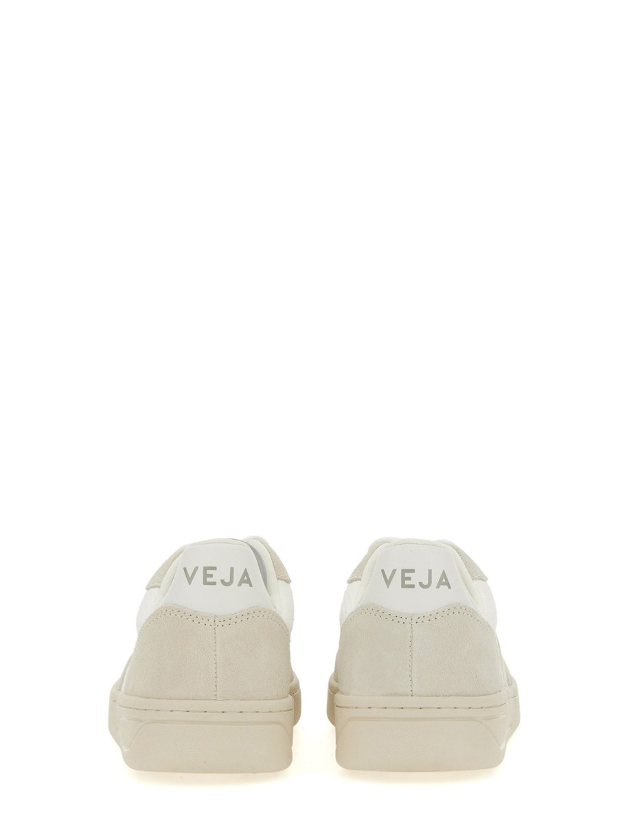 VEJA SNEAKERS V-10