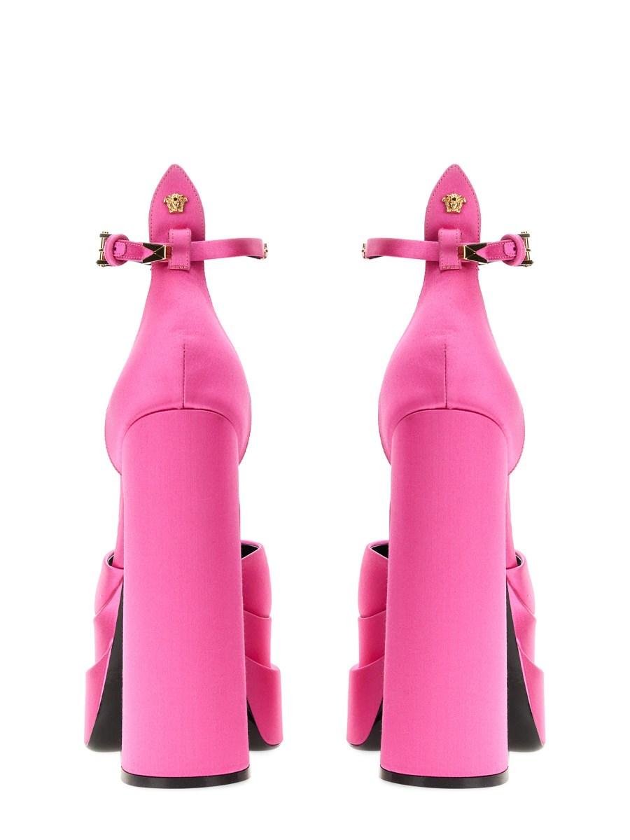 VERSACE DÉCOLLETÉ CON PLATEAU AEVITAS POINTY
