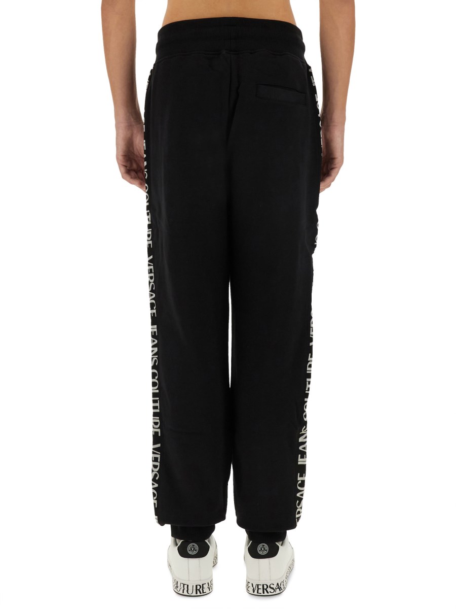 VERSACE JEANS COUTURE PANTALONE JOGGING CON LOGO