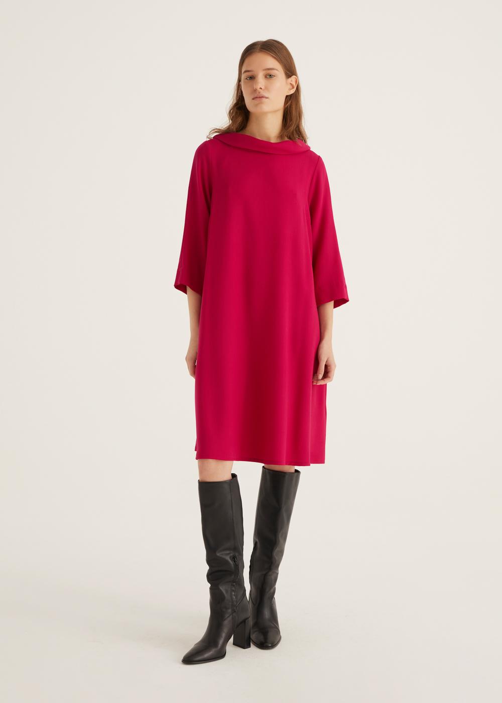 Rosso35 Abito svasato con collo ad anello