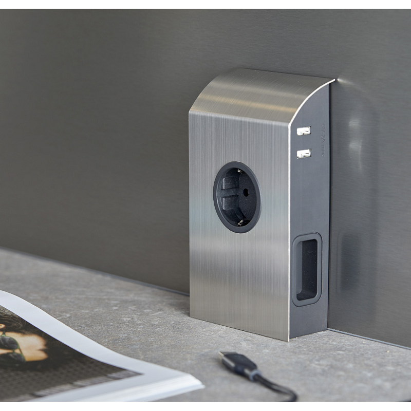 SFL SCA9610 Presa Con Fissaggio A Muro Schuko + 2 Usb - Inox