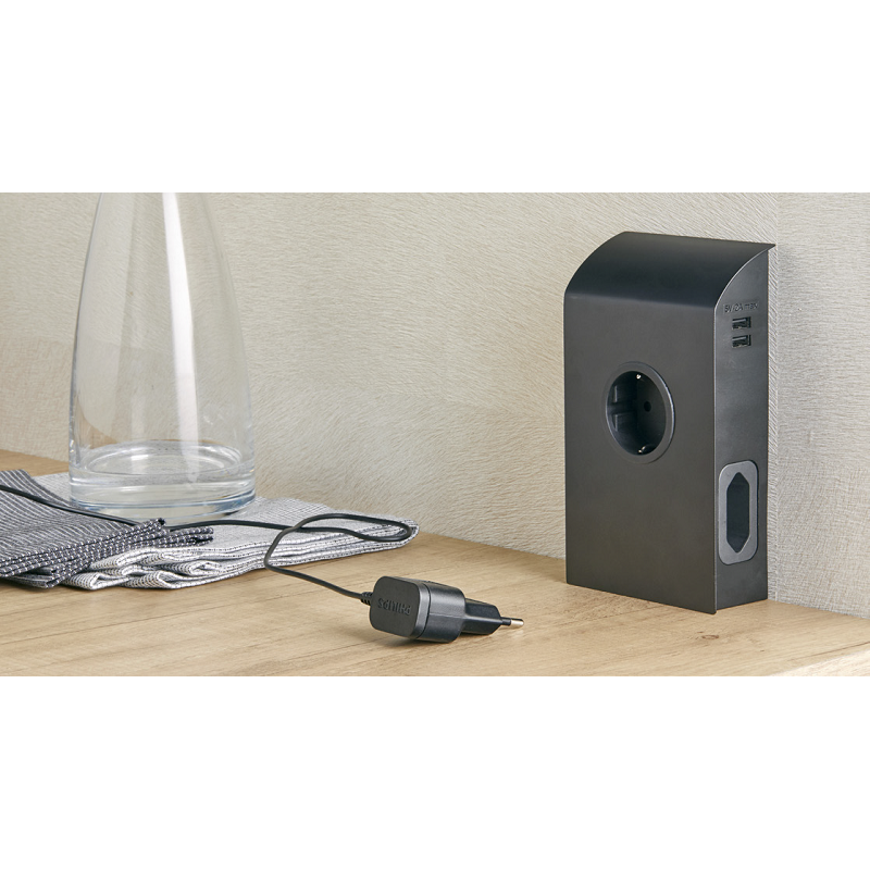 SFL SCA9610N Presa Con Fissaggio A Muro Schuko + 2 Usb - Nero Opaco TP