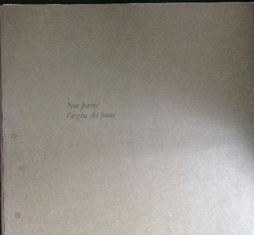 Lafeltrinelli Non fiorisce l'argine del fiume