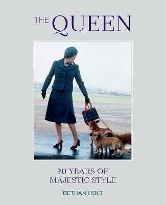 Lafeltrinelli The Queen: 70 years of Majestic Style