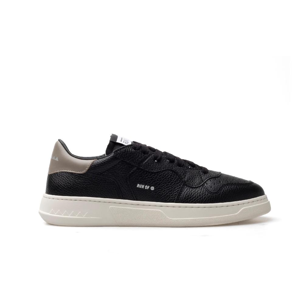 RUN OF Classen TP Sneakers In Pelle Nera Con Talloncino Color Tortora