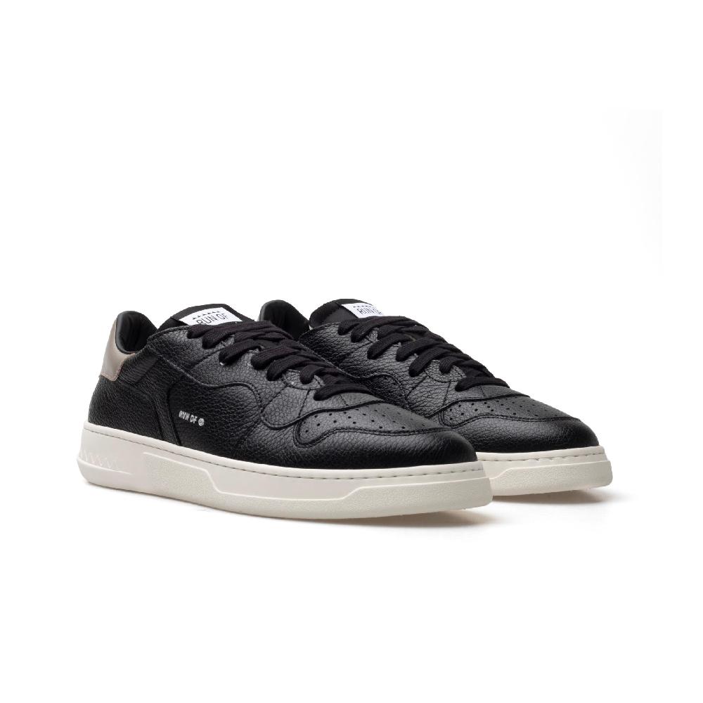RUN OF Classen TP Sneakers In Pelle Nera Con Talloncino Color Tortora