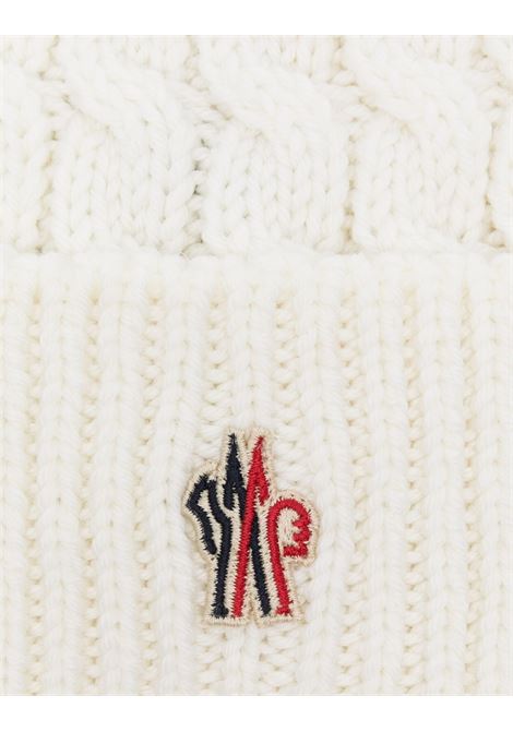 MONCLER GRENOBLE Berretto In Lana A Trecce Bianco Con Pompon - MONCLER GRENOBLE