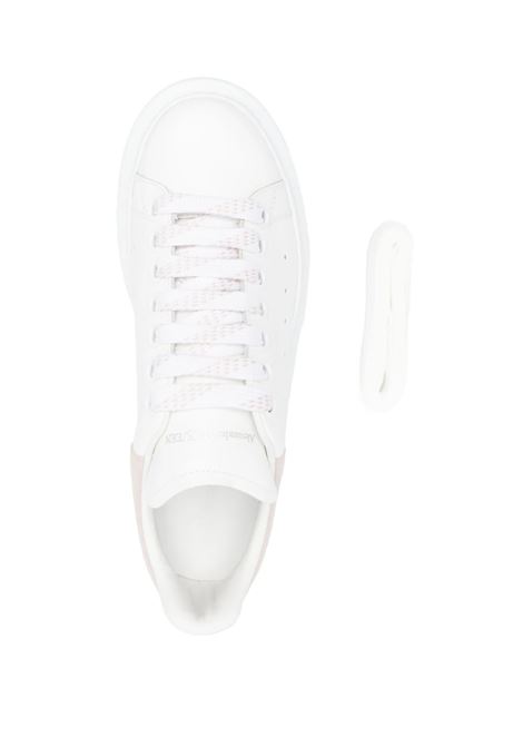 ALEXANDER MCQUEEN Sneakers Oversize Bianche Con Spoiler In Suede Patchouli - ALEXANDER MCQUEEN