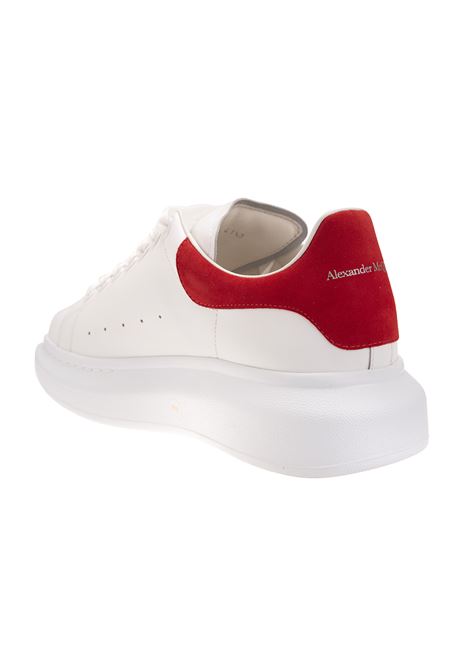 ALEXANDER MCQUEEN Sneakers Oversize Bianche Con Spoiler In Suede Rosso Lust - ALEXANDER MCQUEEN