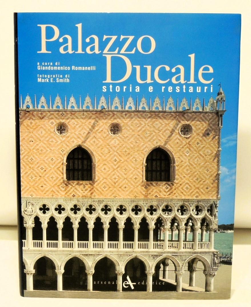 Abebooks Palazzo Ducale. Storia e restauri