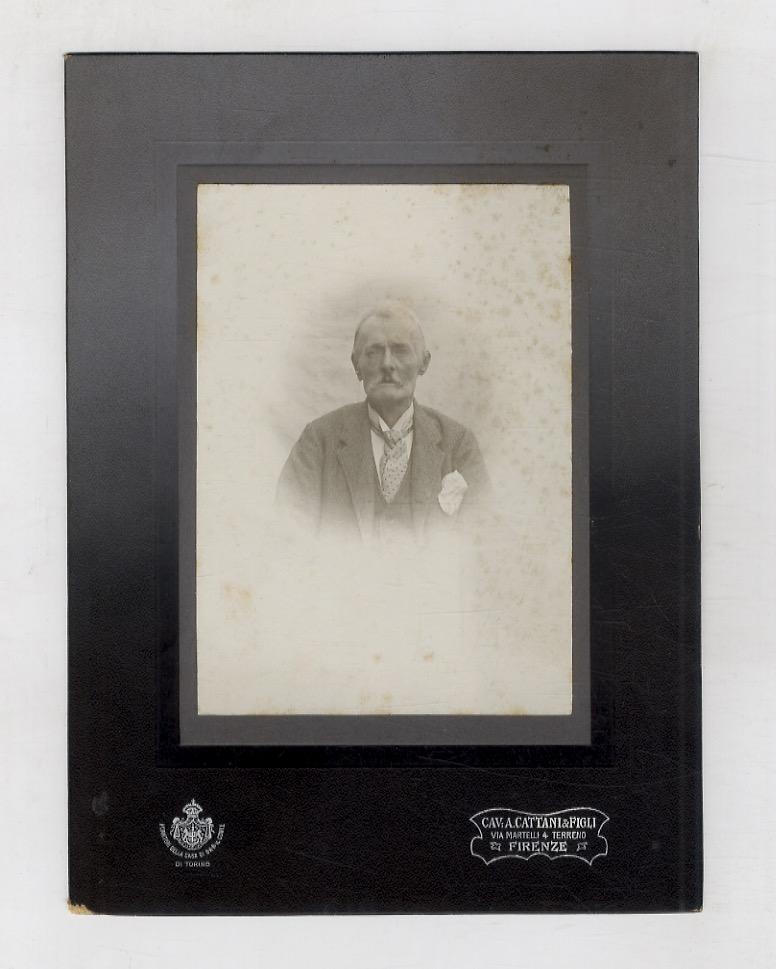 Abebooks [Uomo Anziano Con Baffi]