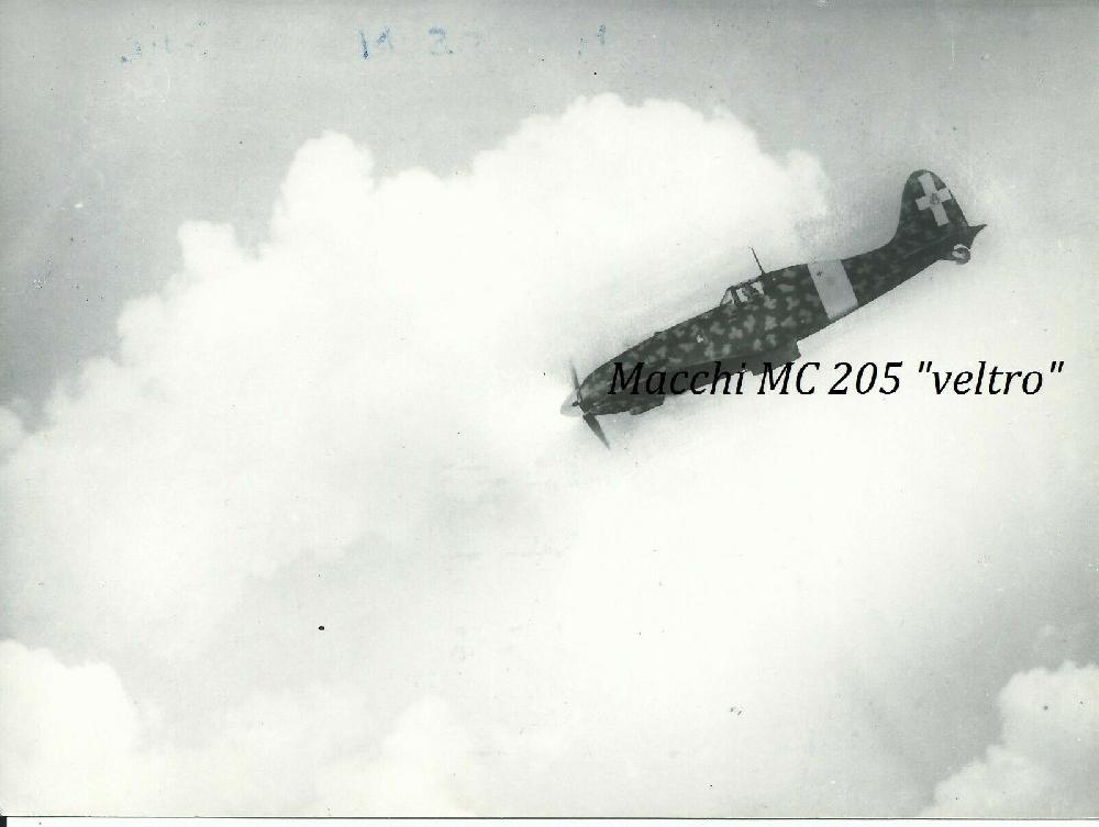 Abebooks Fotografia Regia Aeronautica Macchi MC 205 "veltro" (foto propaganda?)