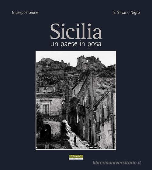 Libreriauniversitaria Sicilia un paese in posa. Ediz. illustrata
