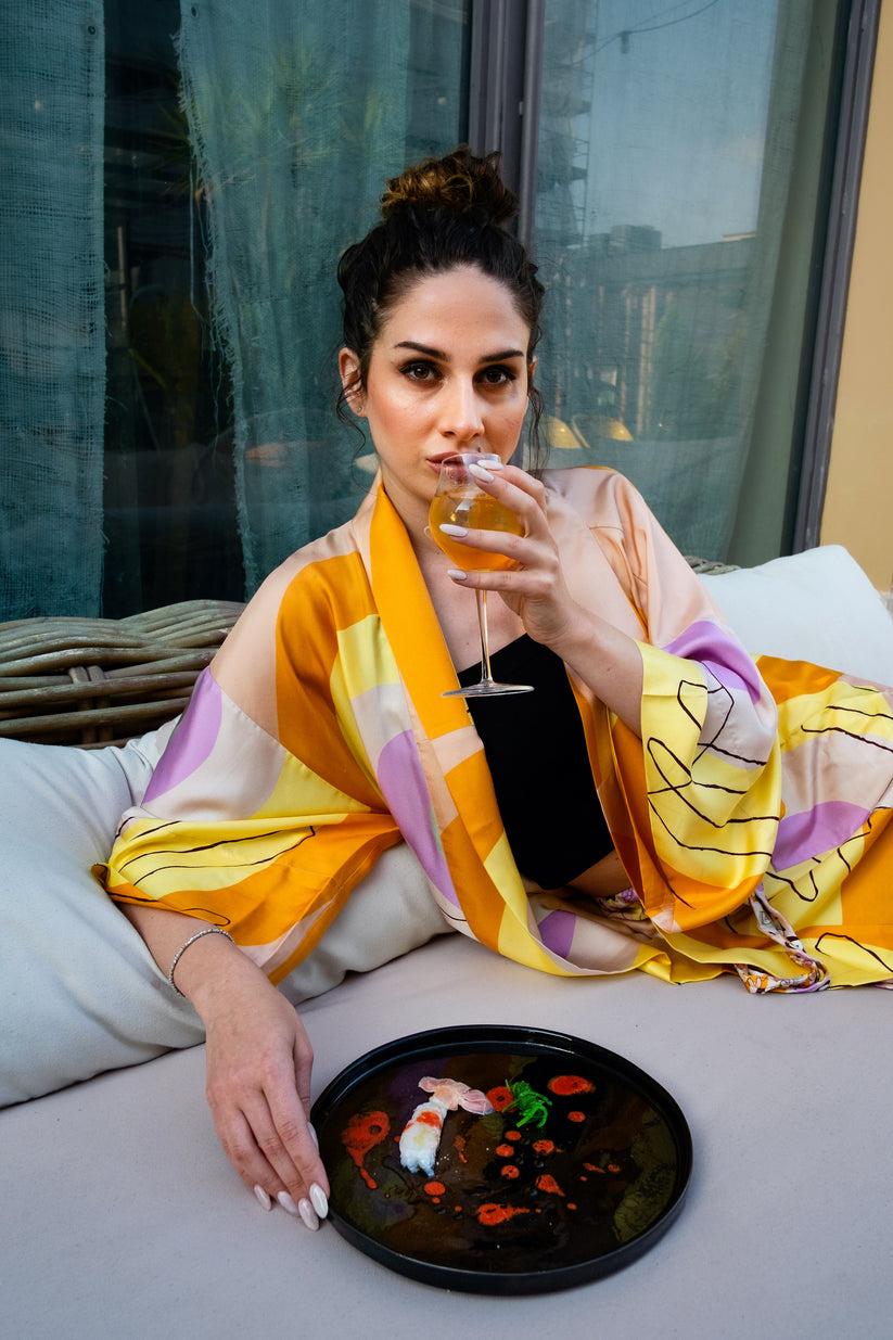 Sans Tabù Kimono corto pura seta manica lunga "Il bacio" – Nude