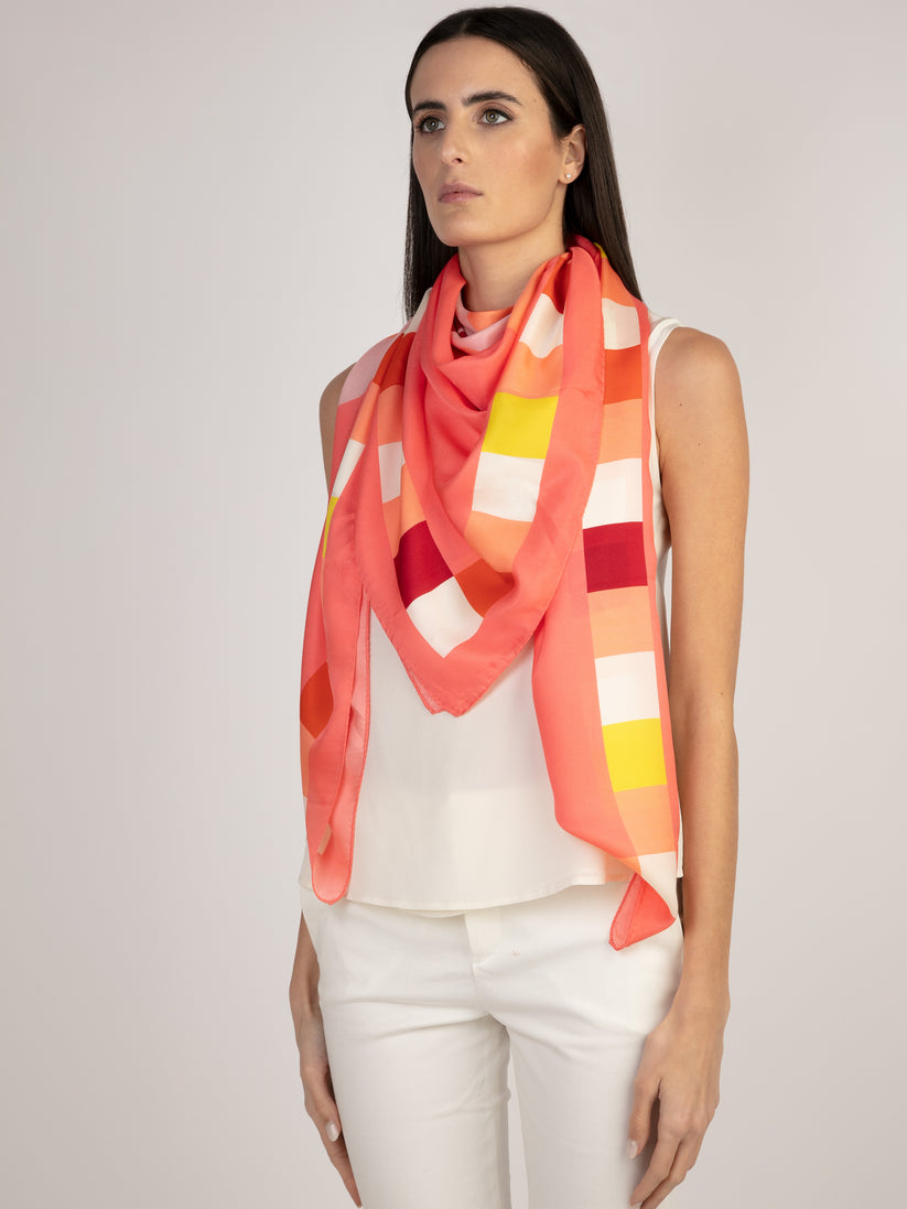 Sans Tabù Scialle carrè in pura seta “L’abbraccio”