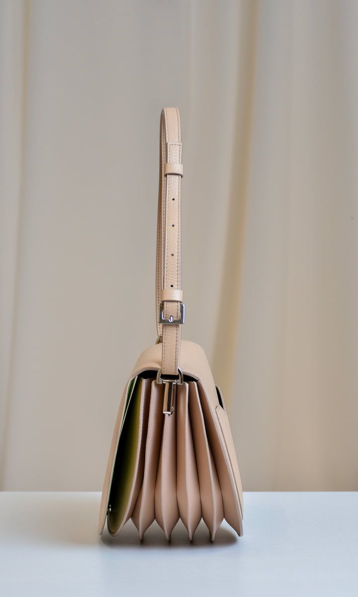 Sara Battaglia Caroline