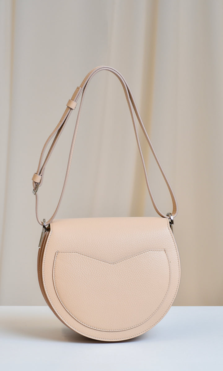 Sara Battaglia Caroline