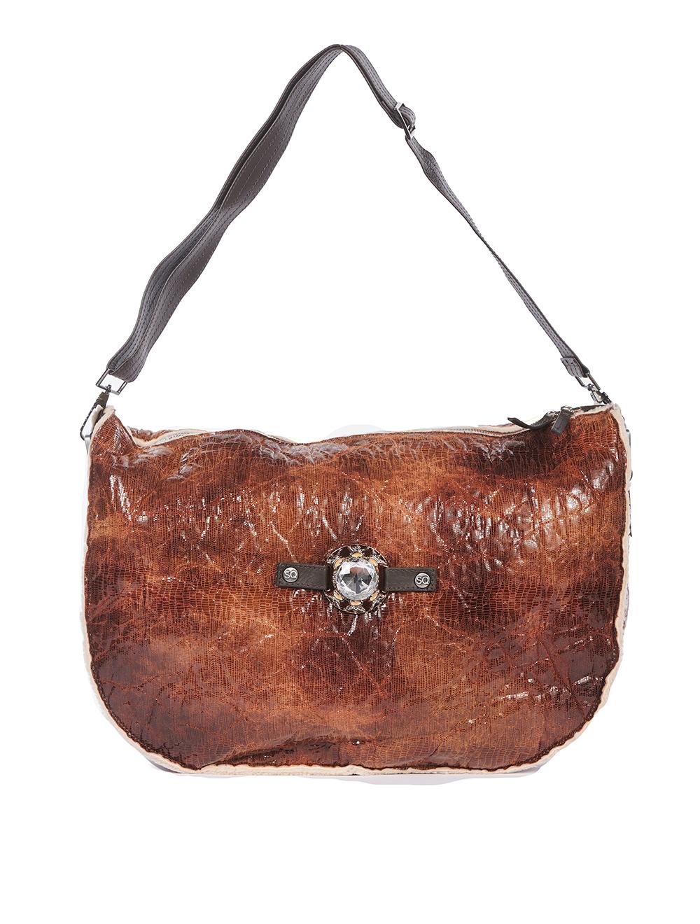 Save The Queen Borsa in eco pelle color cognac con applicazione gioiello a sorpresa