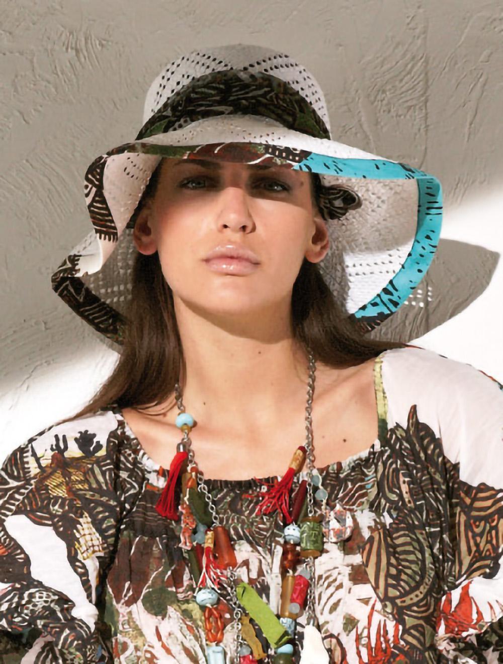 Save The Queen Cappello Bianco In Carta Tessile Con Decorazione