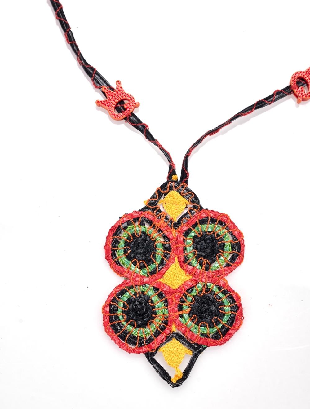 Save The Queen Collana Lunga In Cotone E Raffia Intrecciate