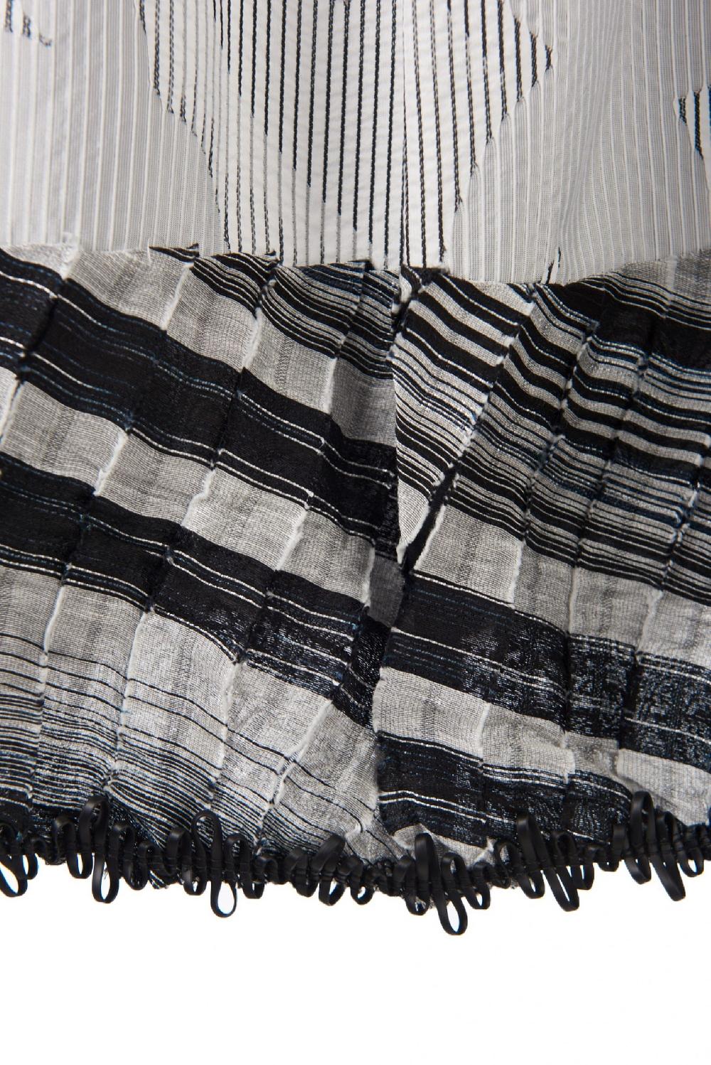 Save The Queen Gonna Corta In Tessuto Fantasia Bianco E Nero