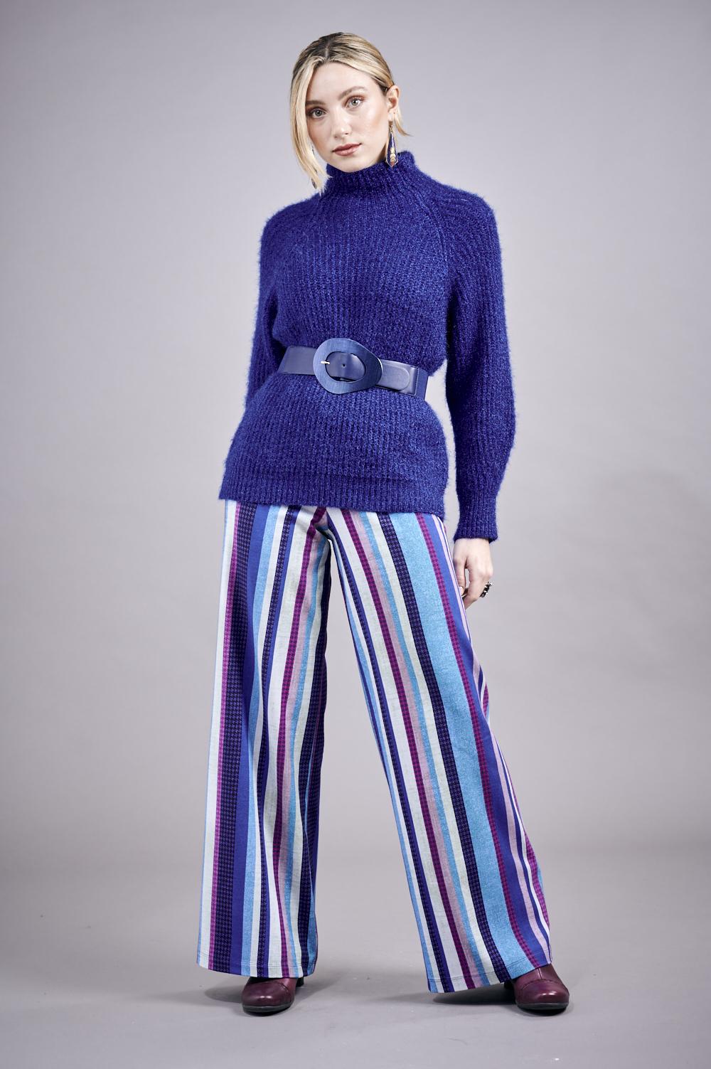 Save The Queen Maglia bluette in tricot effetto “mohair”