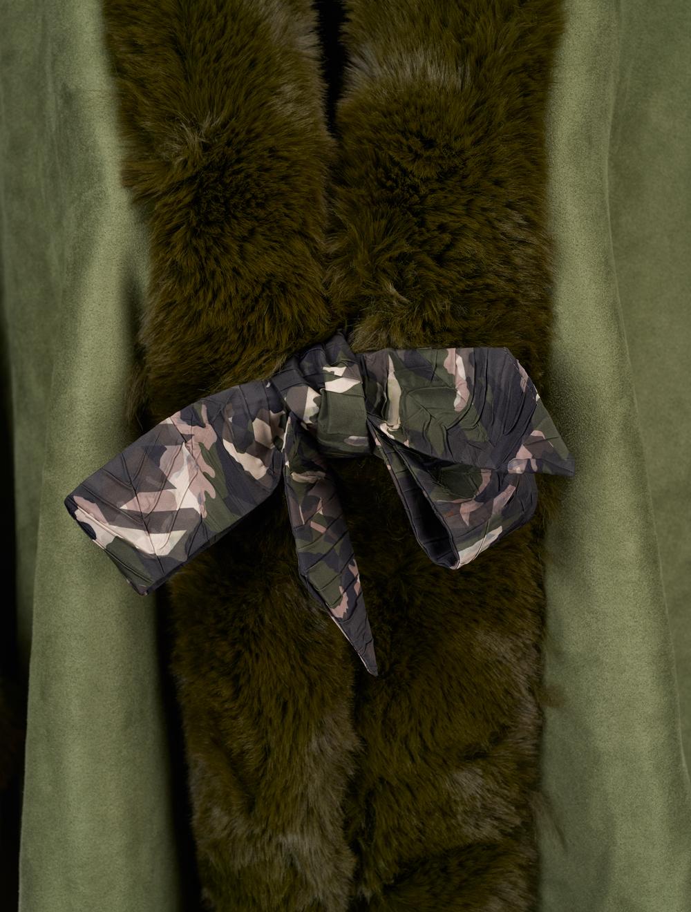 Save The Queen Mantella Con Frange In Eco Shearling