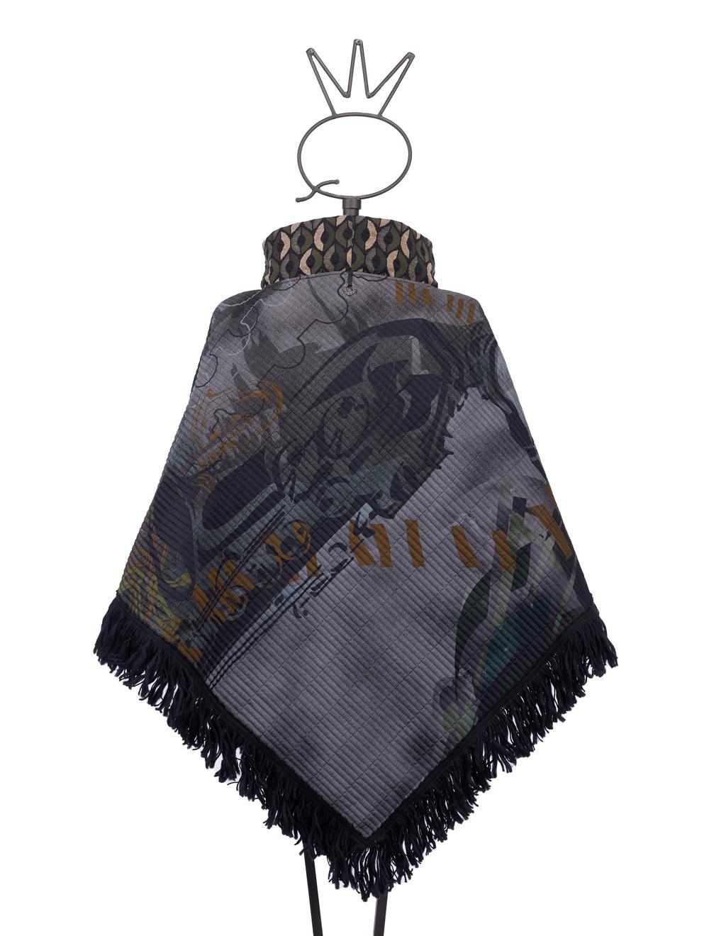 Save The Queen Poncho In Seta E Finta Pelle Con Ricami