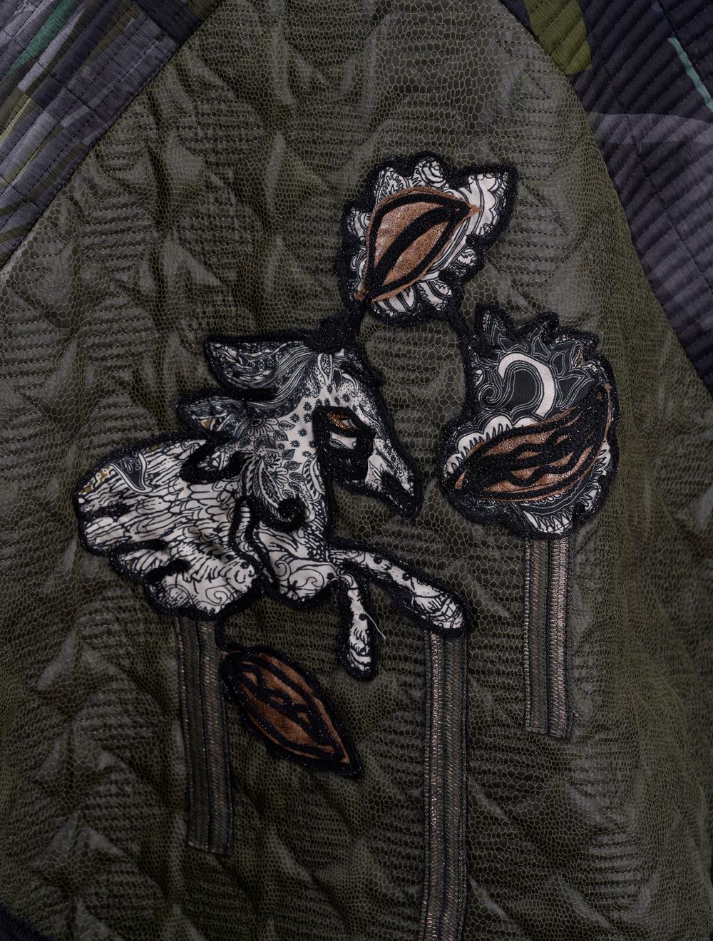 Save The Queen Poncho In Seta E Finta Pelle Con Ricami