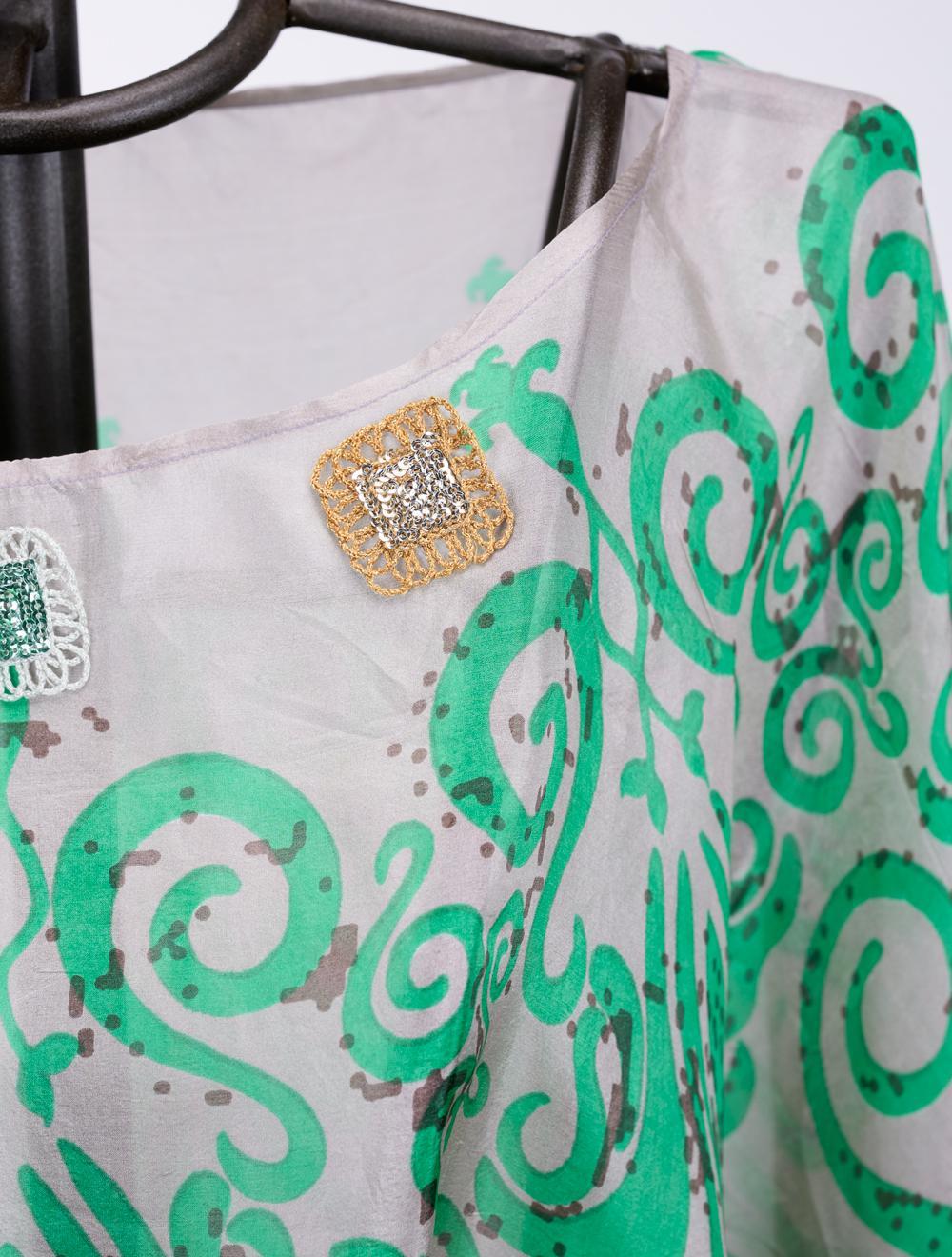 Save The Queen Blusa In Seta