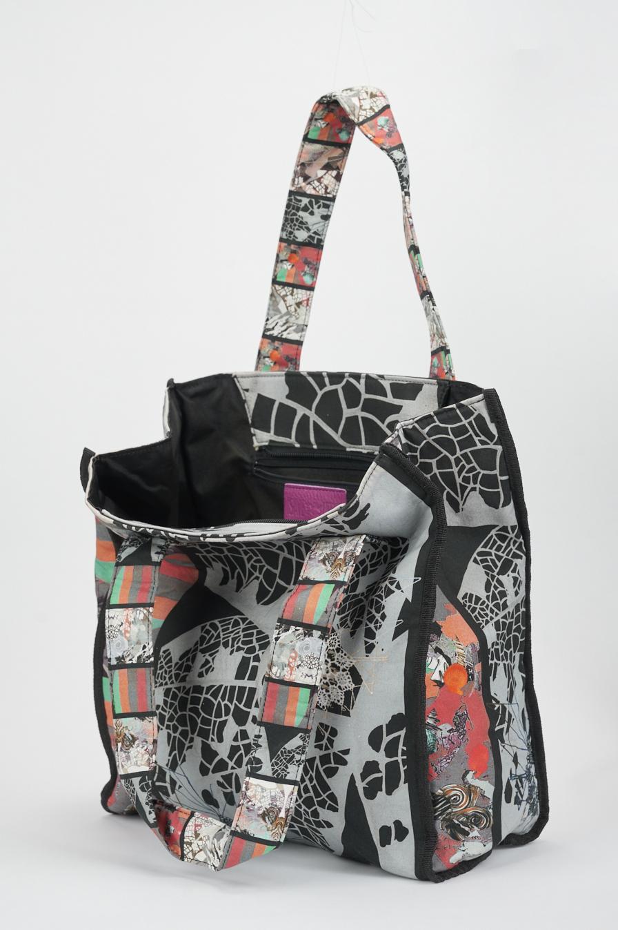 Save The Queen Borsa