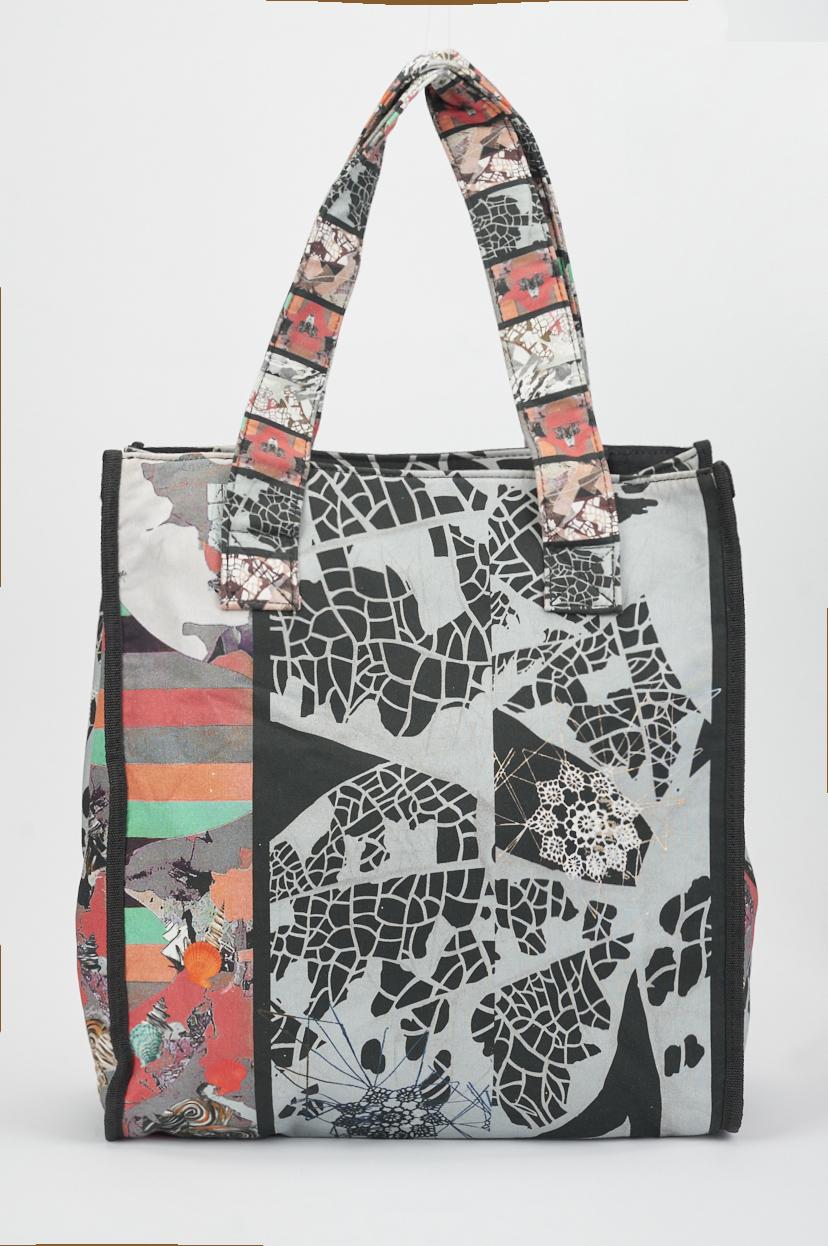 Save The Queen Borsa