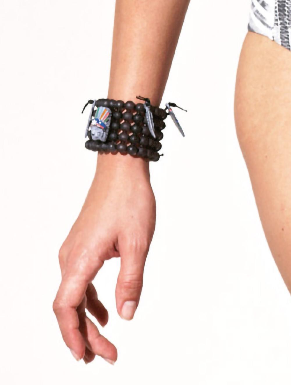 Save The Queen Bracciale elastico in pvc