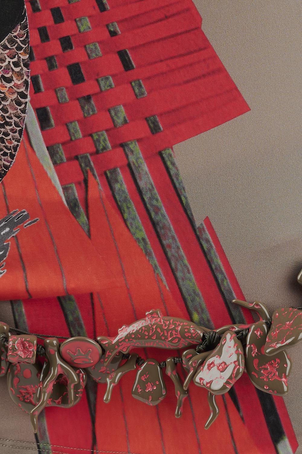 Save The Queen Cintura