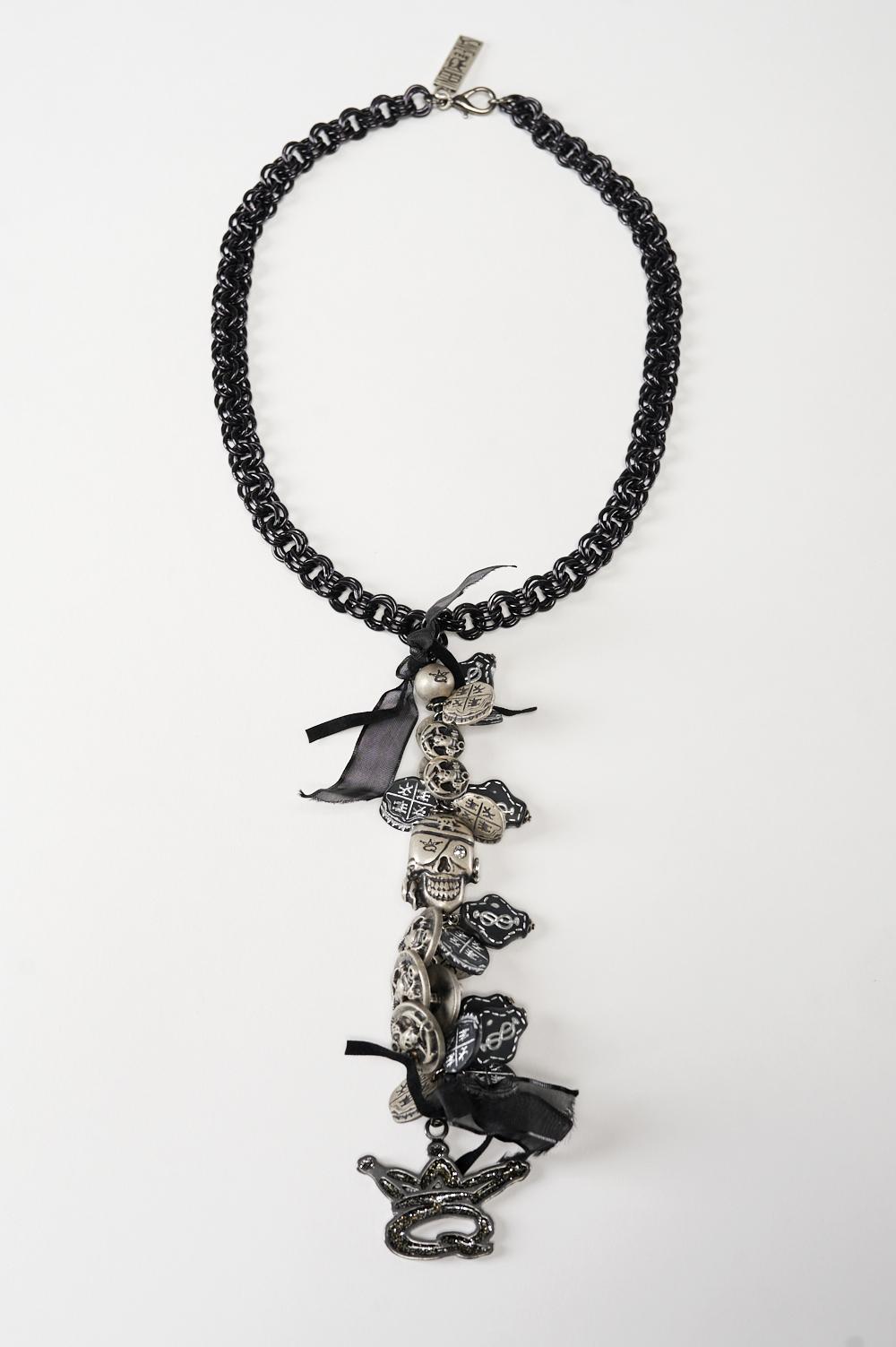 Save The Queen Collana