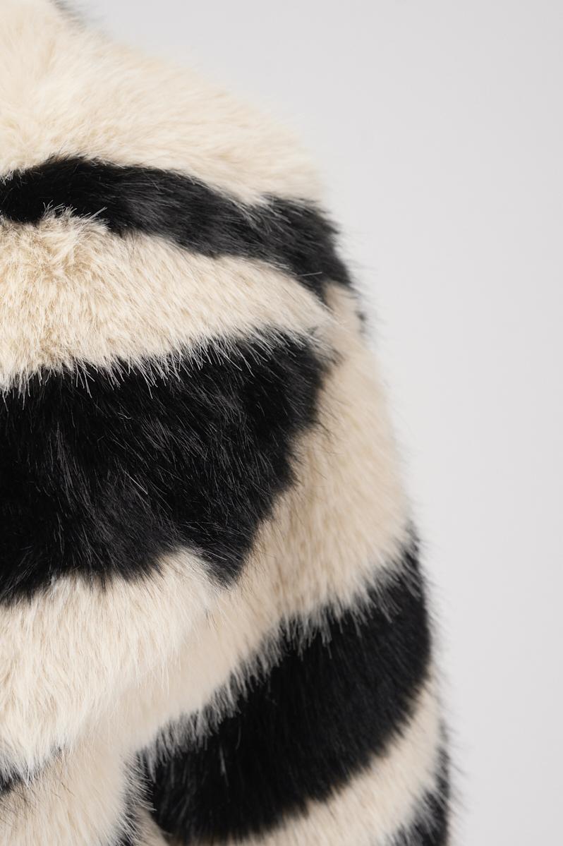 Save The Queen Ecopelliccia Corta