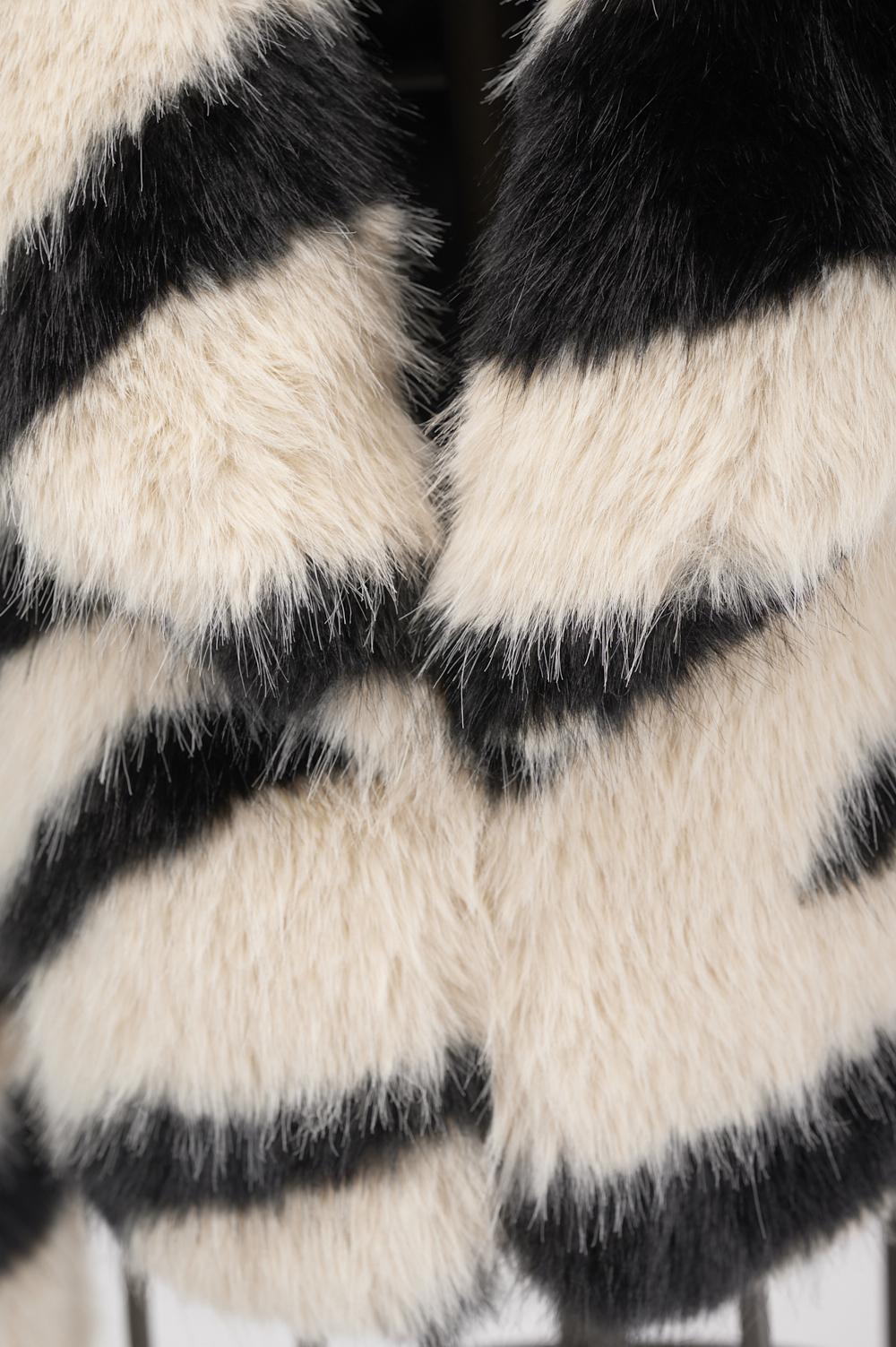 Save The Queen Ecopelliccia Corta