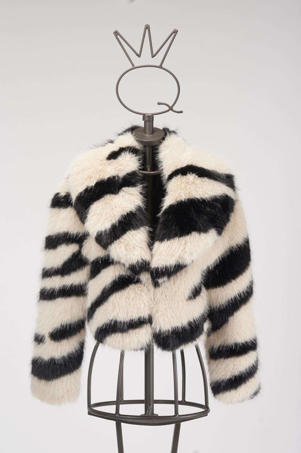 Save The Queen Ecopelliccia corta