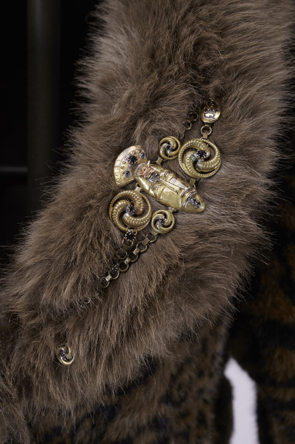 Save The Queen Ecopelliccia