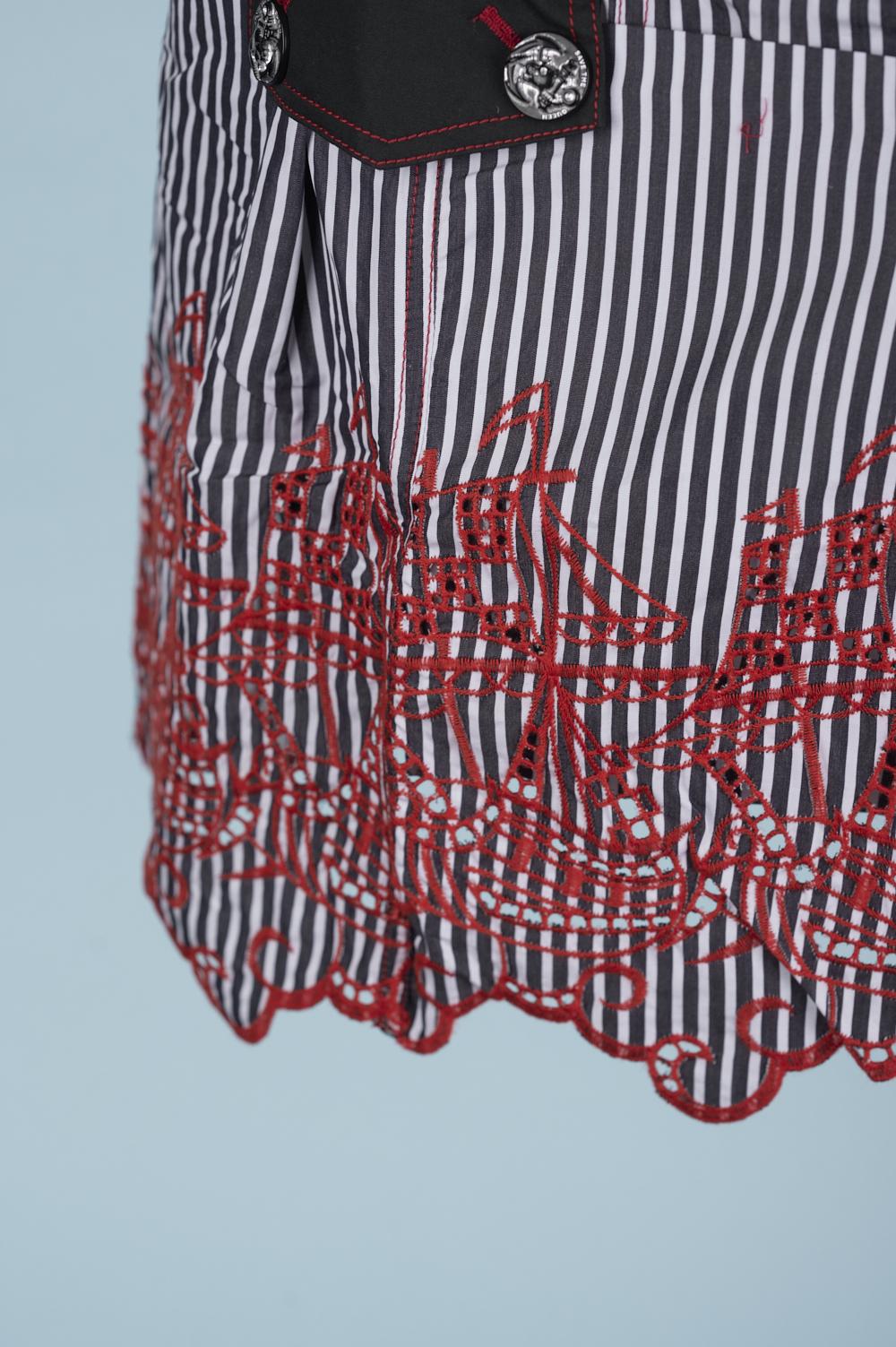 Save The Queen Gonna Laserata E Ricamata