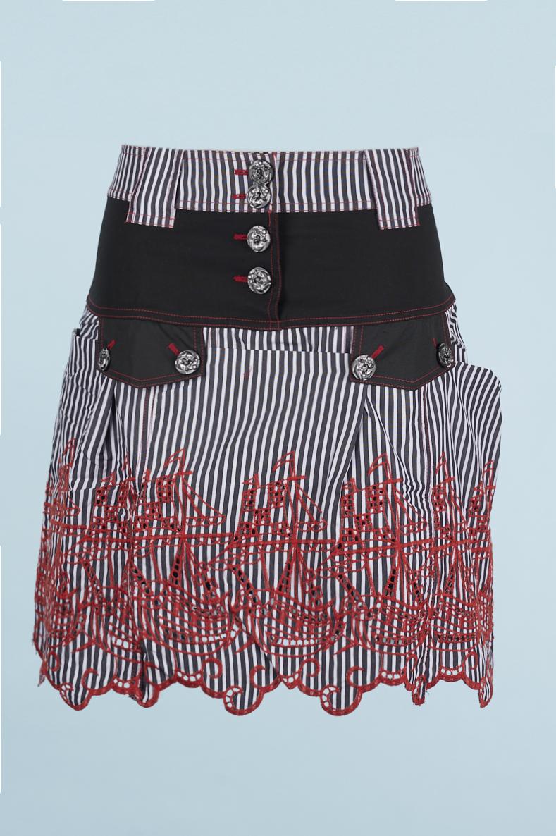 Save The Queen Gonna laserata e ricamata