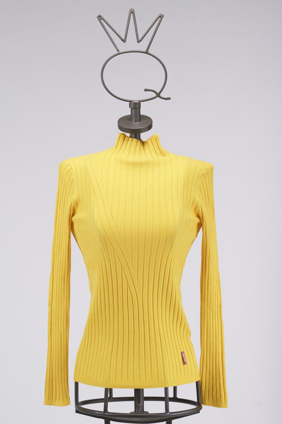 Save The Queen Maglia