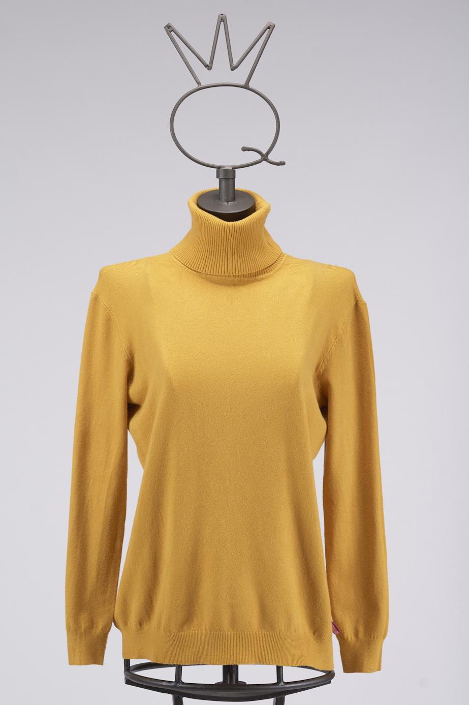 Save The Queen Maglia