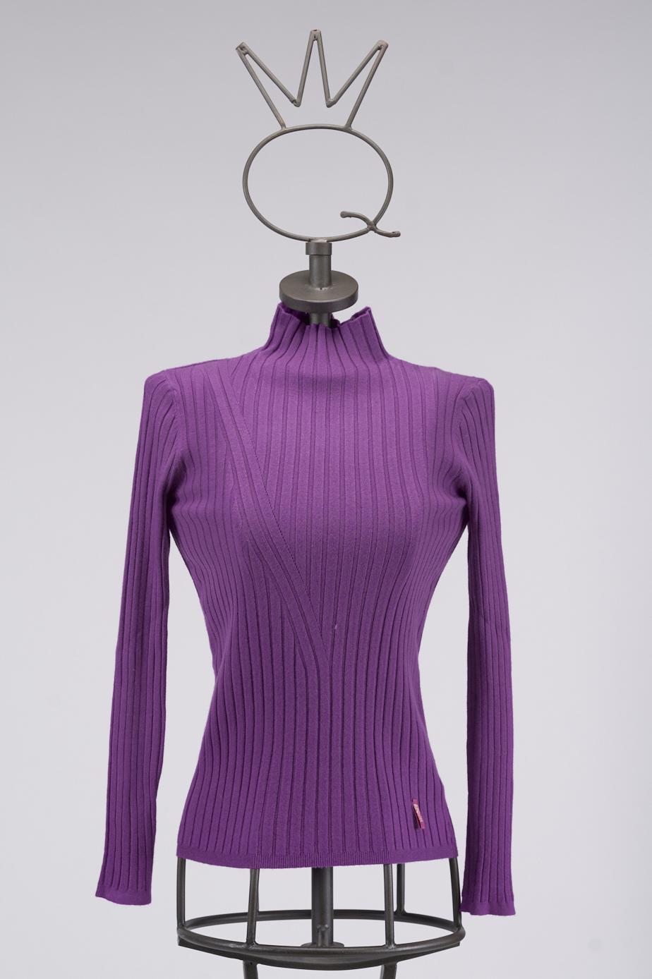 Save The Queen Maglia