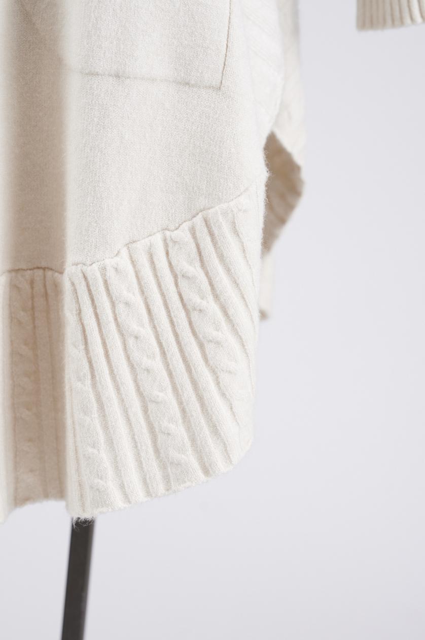 Save The Queen Maxi Maglia Con Collana